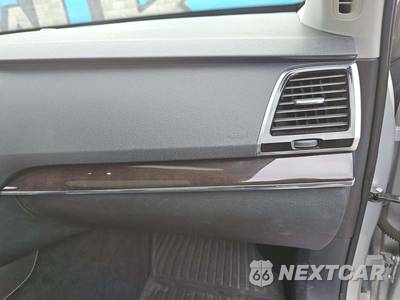 2017 Volvo XC90 T6 Momentum 7-Passenger - zdjęcie 17 z 31 - miniatura