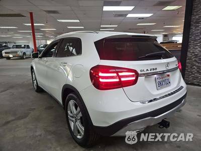 2020 Mercedes-Benz GLA 250 4MATIC - zdjęcie 2 z 31 - miniatura