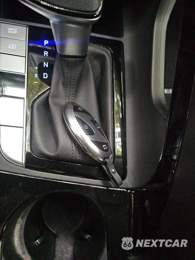 2025 Hyundai Elantra Hybrid Blue - zdjęcie 5 z 24 - miniatura