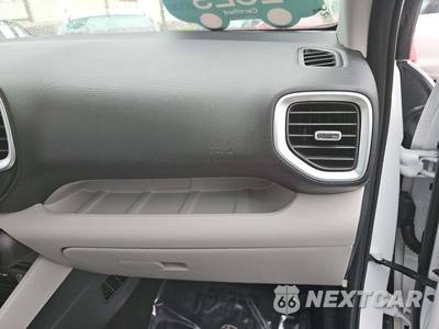 2025 Hyundai Venue SEL - zdjęcie 16 z 22 - miniatura