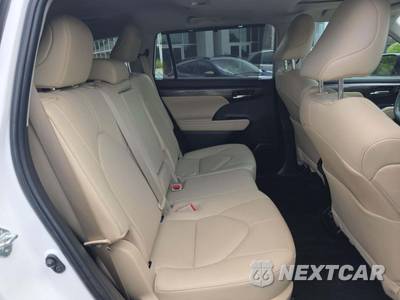 2023 Toyota Highlander Limited - zdjęcie 14 z 19 - miniatura