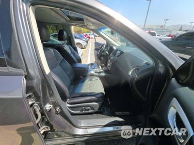 2019 Nissan Pathfinder SL - zdjęcie 18 z 25 - miniatura