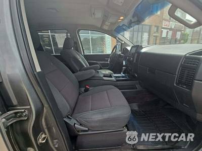 2015 Nissan TITAN SV Crew Cab Short Bed - zdjęcie 15 z 30 - miniatura