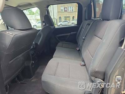 2015 Nissan TITAN SV Crew Cab Short Bed - zdjęcie 10 z 30 - miniatura