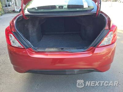 2016 Nissan Versa SV - zdjęcie 11 z 18 - miniatura