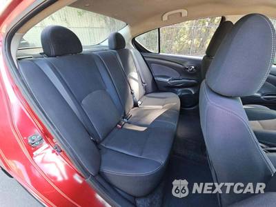 2016 Nissan Versa SV - zdjęcie 13 z 18 - miniatura