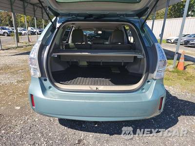 2014 Toyota Prius v Three - zdjęcie 14 z 24 - miniatura