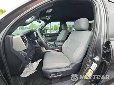 2025 Toyota Tundra SR5 Crew Cab Short Bed - zdjęcie 6 z 23 - miniatura