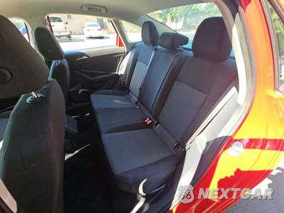2019 Volkswagen Jetta R-Line - zdjęcie 10 z 22 - miniatura