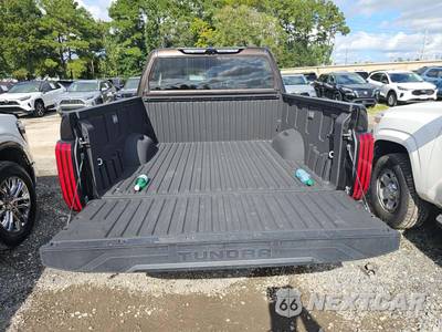 2023 Toyota Tundra Limited Crew Cab Short Bed - zdjęcie 14 z 22 - miniatura