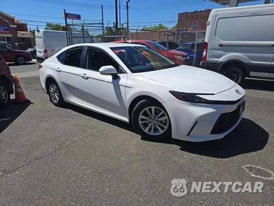 2025 Toyota Camry LE - zdjęcie 4 z 22 - miniatura