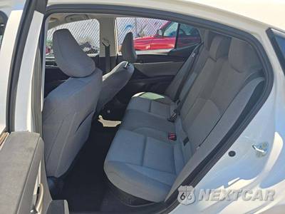 2025 Toyota Camry LE - zdjęcie 13 z 22 - miniatura