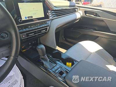 2025 Toyota Camry LE - zdjęcie 10 z 22 - miniatura