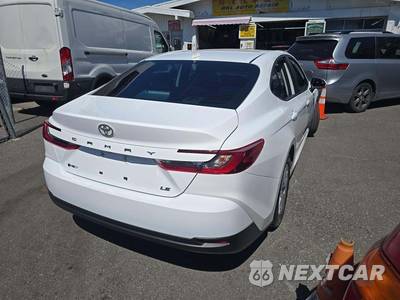 2025 Toyota Camry LE - zdjęcie 3 z 22 - miniatura