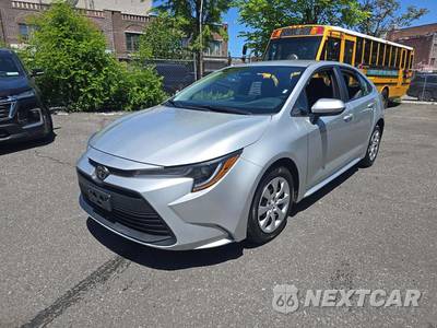 2025 Toyota Corolla LE Sedan - zdjęcie 2 z 22 - miniatura