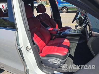 2016 Porsche Macan Turbo - zdjęcie 18 z 22 - miniatura