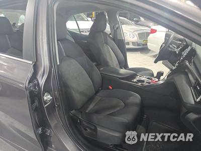 2021 Toyota Camry Hybrid LE - zdjęcie 18 z 23 - miniatura