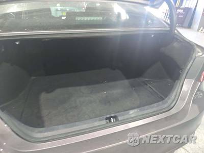 2021 Toyota Camry Hybrid LE - zdjęcie 14 z 23 - miniatura