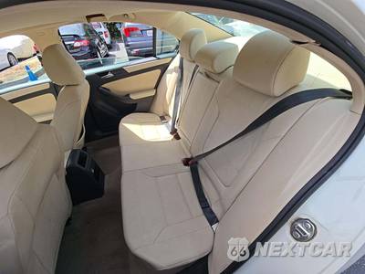 2012 Volkswagen Jetta SE Sedan w/Convenience - zdjęcie 10 z 37 - miniatura