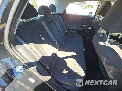 2021 Hyundai Elantra SEL - zdjęcie 13 z 35 - miniatura