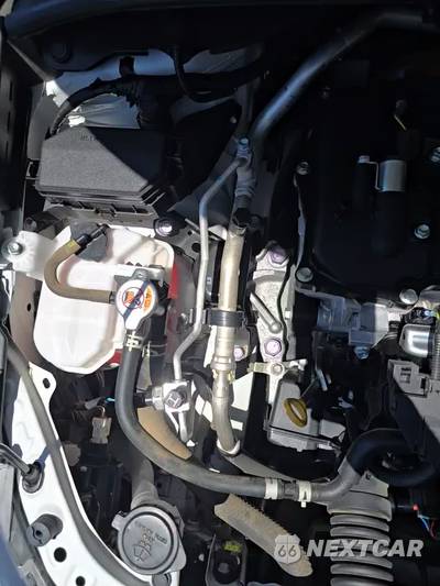 2023 Toyota Corolla Hybrid LE Sedan - zdjęcie 26 z 27 - miniatura