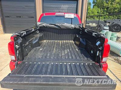 2017 Toyota Tacoma TRD Sport Crew Cab Medium Bed - zdjęcie 14 z 24 - miniatura