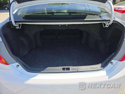 2012 Toyota Camry SE - zdjęcie 14 z 22 - miniatura