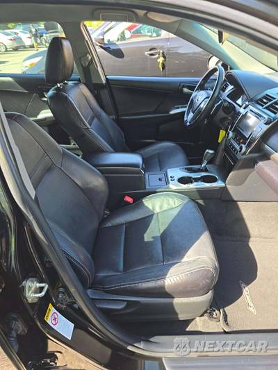 2014 Toyota Camry SE - zdjęcie 18 z 29 - miniatura