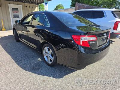 2014 Toyota Camry SE - zdjęcie 2 z 29 - miniatura