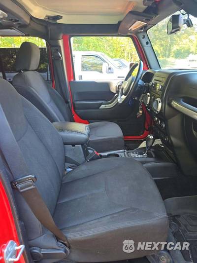 2016 Jeep Wrangler Unlimited Hard Rock Edition - zdjęcie 18 z 24 - miniatura