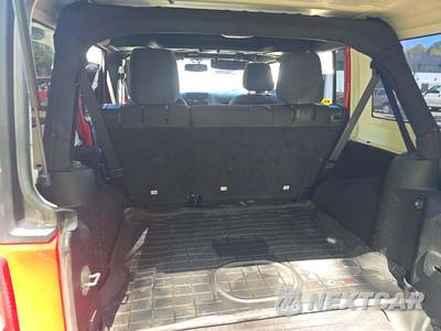 2016 Jeep Wrangler Unlimited Hard Rock Edition - zdjęcie 14 z 24 - miniatura
