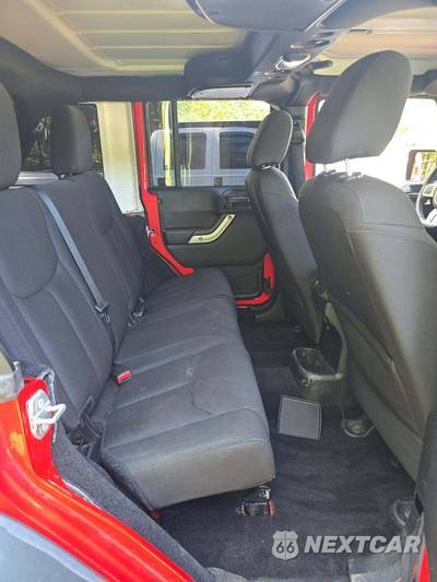 2016 Jeep Wrangler Unlimited Hard Rock Edition - zdjęcie 16 z 24 - miniatura