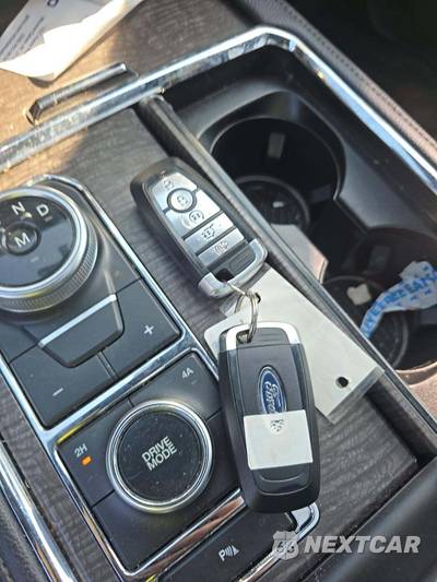 2021 Ford Expedition Limited - zdjęcie 8 z 25 - miniatura