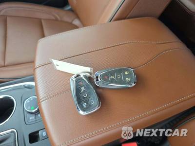 2021 Chevrolet Traverse High Country 2LZ - zdjęcie 8 z 35 - miniatura