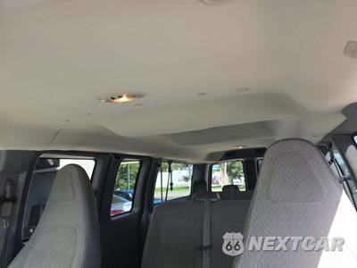 2017 Chevrolet Express 2500 Passenger Van LS 1LS 135.0" WB - zdjęcie 11 z 25 - miniatura