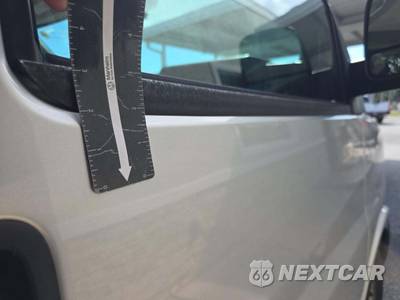 2017 Chevrolet Express 2500 Passenger Van LS 1LS 135.0" WB - zdjęcie 23 z 25 - miniatura