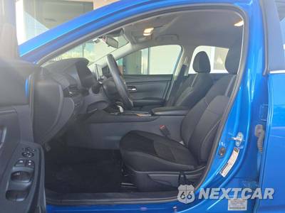 2025 Nissan Sentra SV - zdjęcie 6 z 23 - miniatura
