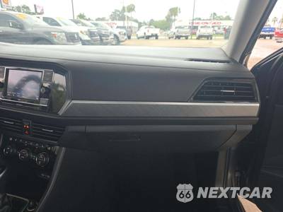 2024 Volkswagen Jetta SE - zdjęcie 19 z 23 - miniatura