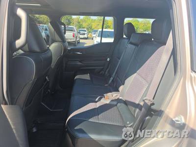 2024 Toyota Land Cruiser First Edition - zdjęcie 10 z 24 - miniatura