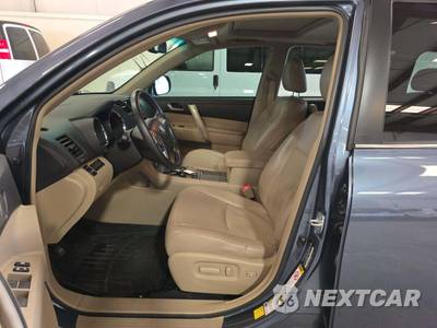 2011 Toyota Highlander SE - zdjęcie 6 z 23 - miniatura