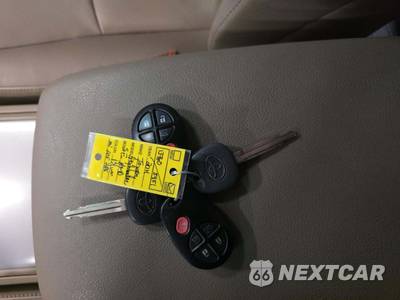 2011 Toyota Highlander SE - zdjęcie 8 z 23 - miniatura