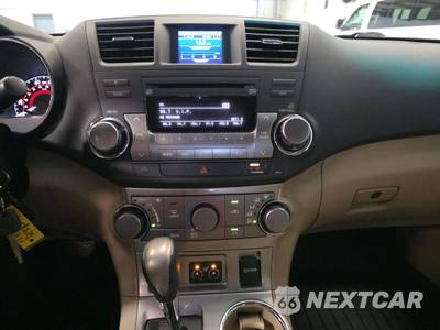 2011 Toyota Highlander SE - zdjęcie 10 z 23 - miniatura