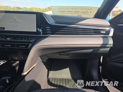 2026 Toyota Camry XSE - zdjęcie 19 z 22 - miniatura