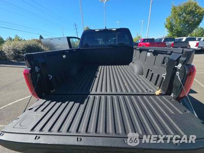2023 Toyota Tundra SR5 Crew Cab Short Bed - zdjęcie 11 z 19 - miniatura