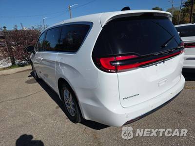 2026 Chrysler Pacifica Select 121.6" WB - zdjęcie 2 z 27 - miniatura