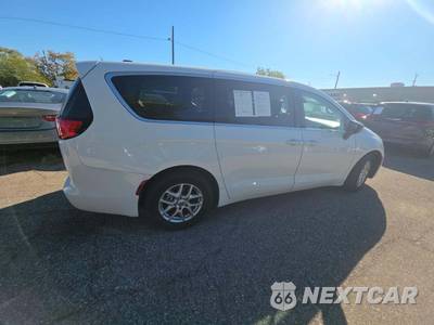 2024 Chrysler Voyager LX 121.6" WB - zdjęcie 4 z 28 - miniatura