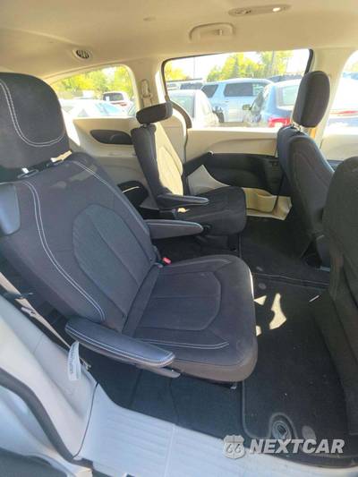 2024 Chrysler Voyager LX 121.6" WB - zdjęcie 17 z 28 - miniatura