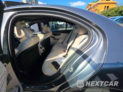 2022 Mercedes-Benz C 300 4MATIC Sedan - zdjęcie 8 z 26 - miniatura