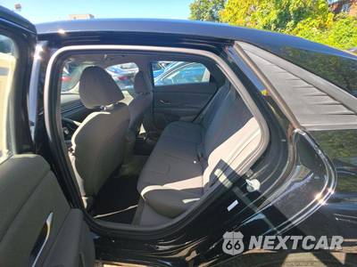 2021 Hyundai Elantra SE - zdjęcie 13 z 27 - miniatura