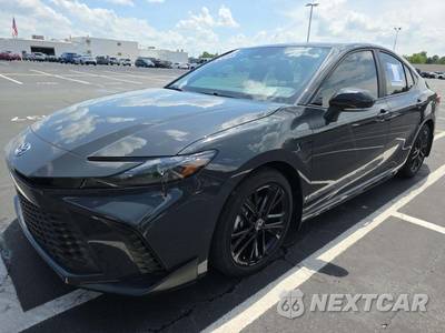 2025 Toyota Camry SE - zdjęcie 1 z 20 - miniatura